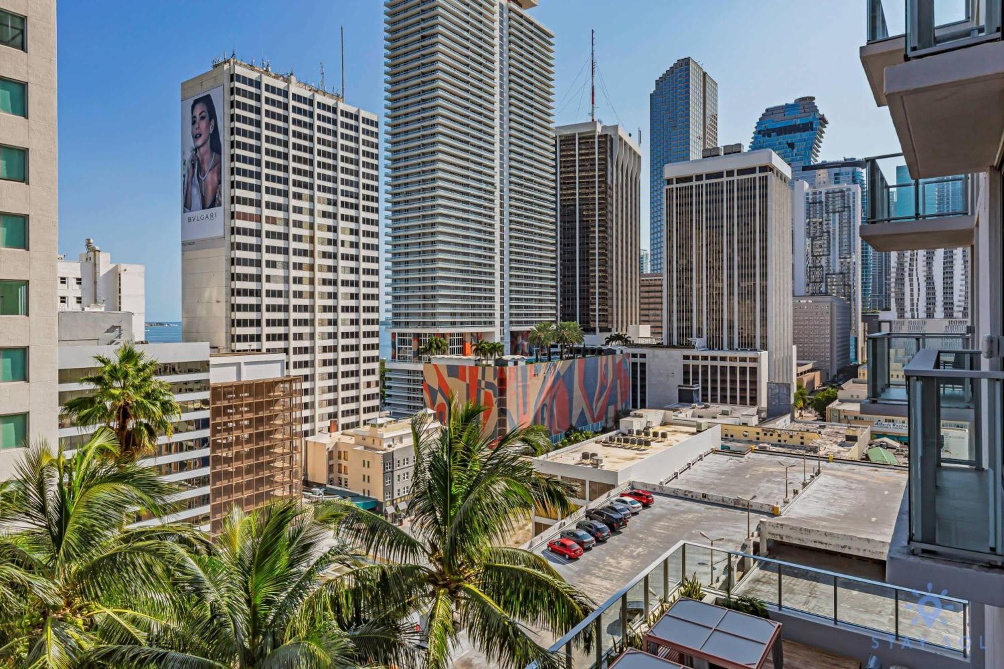 Gym Bar And Holiday home Miami